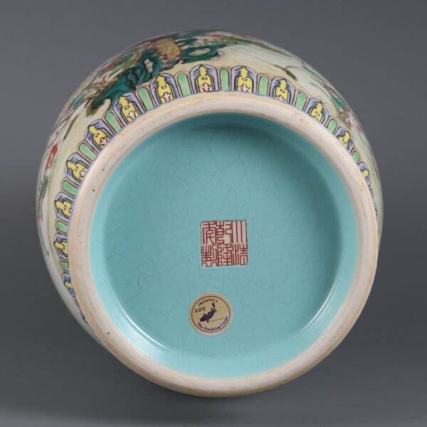 Qing Dynasty Qianlong period pink enamel five ethics double handle appreciation vase - Image 9