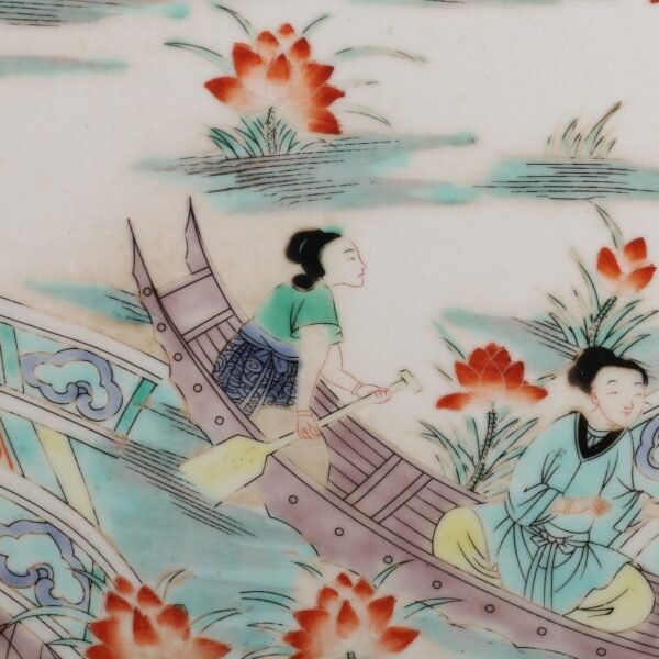 The size of the square vase with lotus-picking pattern made in Kangxi period of Qing Dynasty - Image 4