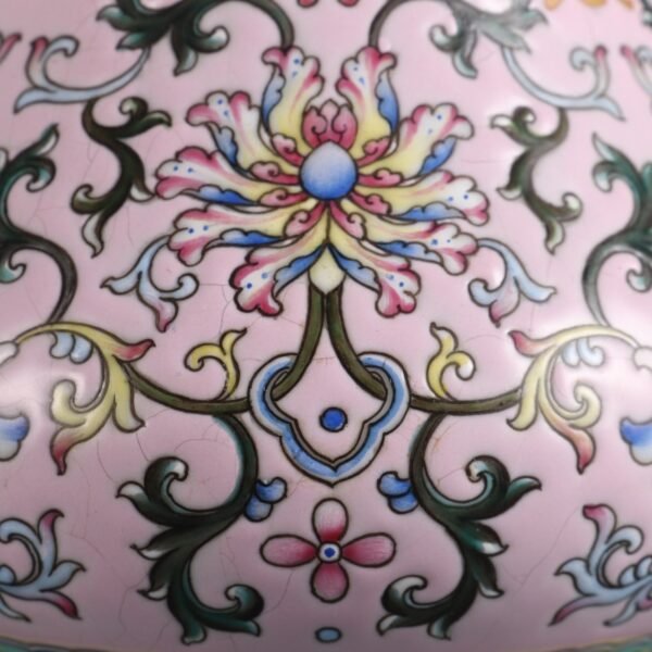 Qing Dynasty Yongzheng Period Turquoise Green Ground Foreign Color Passionflower Longevity - Image 4