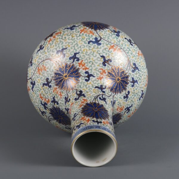 Qing Daoguang Period Blue and White Painted and Gold-painted Lotus Patterned Mustard Vase - Image 7