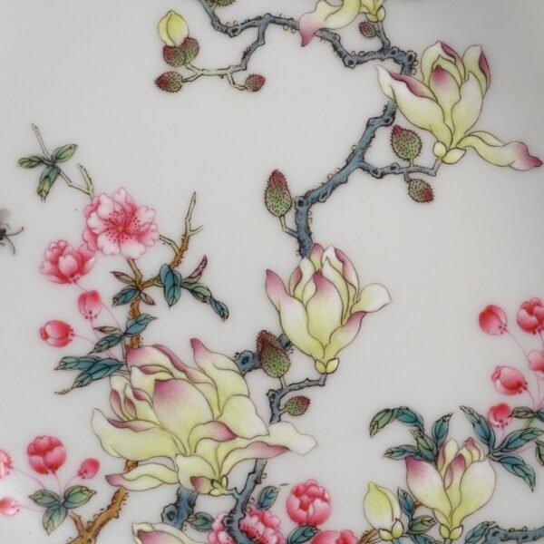 yellow glaze and magnolia flower pattern, made in the Yongzheng period of the Qing Dynasty - Image 5