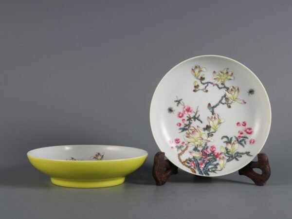 yellow glaze and magnolia flower pattern, made in the Yongzheng period of the Qing Dynasty - Image 6