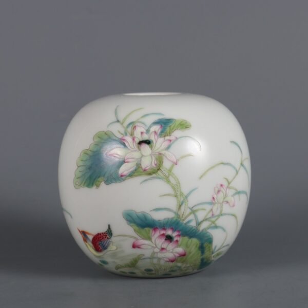 Qing Dynasty Yongzheng Period Pastel Lotus Pond Water Drop - Image 4