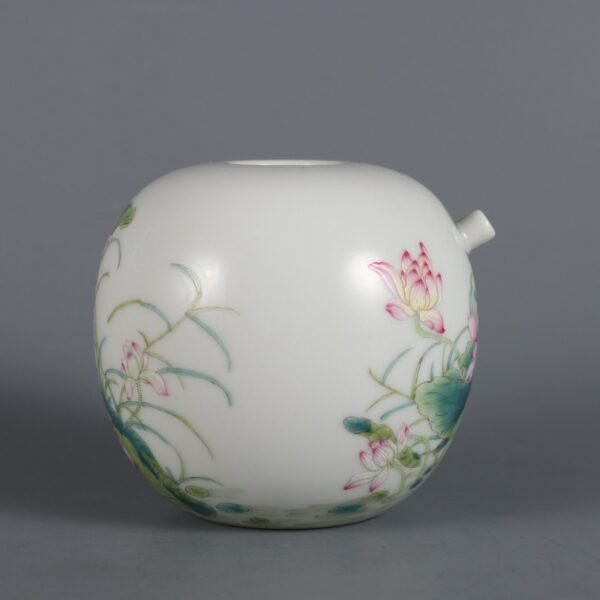 Qing Dynasty Yongzheng Period Pastel Lotus Pond Water Drop - Image 5