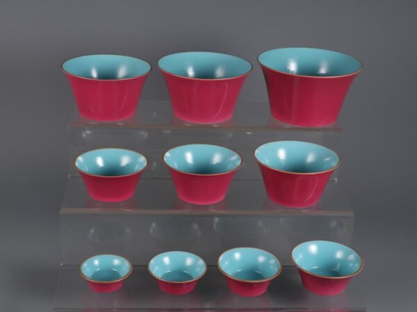During the Republic of China period, a set of ten rouge-red glaze cups made in the Hongxian period