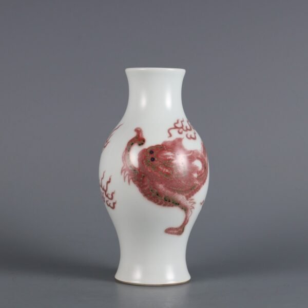 Small bottle with red dragon pattern made in Yongzheng Period of Qing Dynasty - Image 2