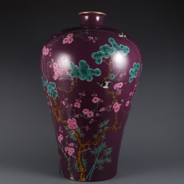 flower and bird patterns and poems, made in the Qianlong period of the Qing Dynasty