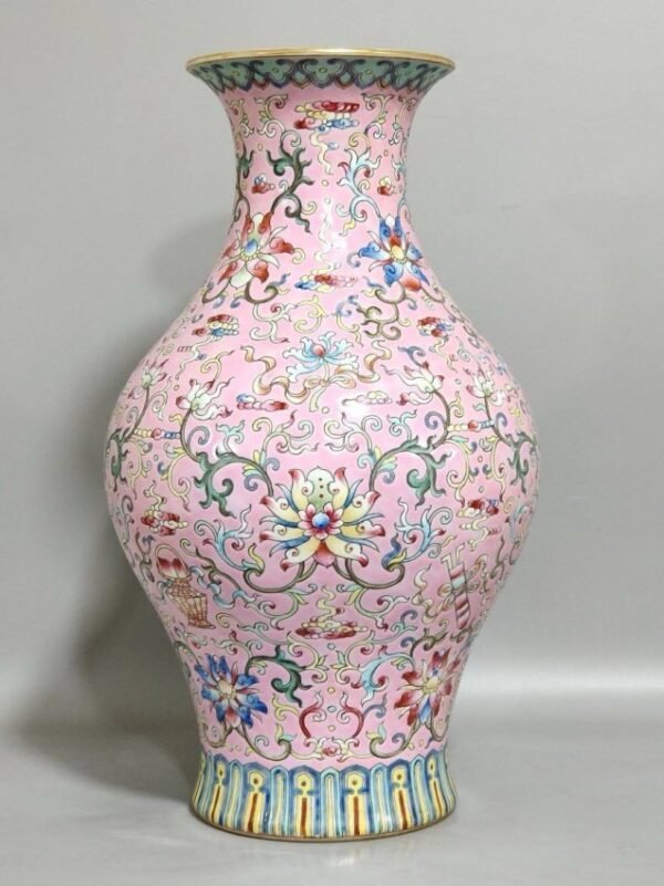 Qing Dynasty Daoguang pink ground auspicious eight treasures vase