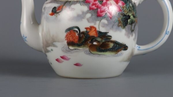 Qing Dynasty Qianlong period powder enamel mandarin duck poem teapot - Image 4