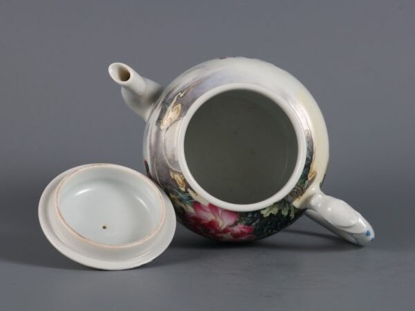 Qing Dynasty Qianlong period powder enamel mandarin duck poem teapot - Image 8