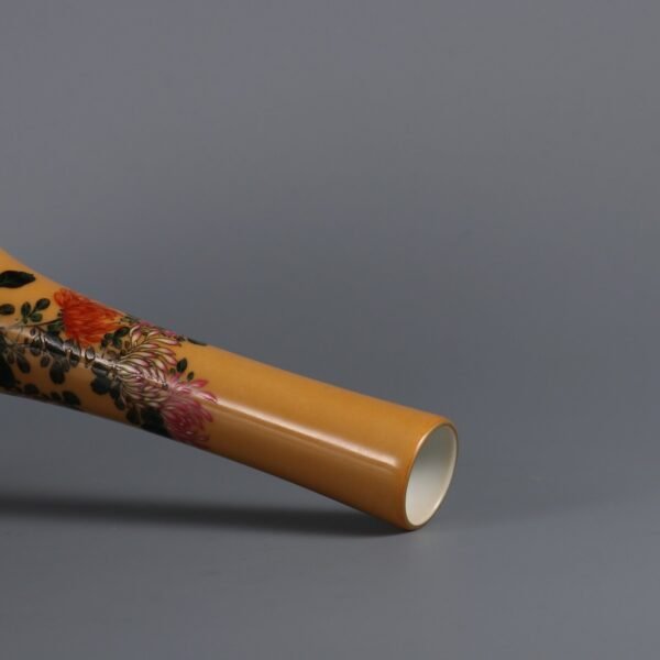 poem-inscribed vase made in the Yongzheng period of the Qing Dynasty - Image 3