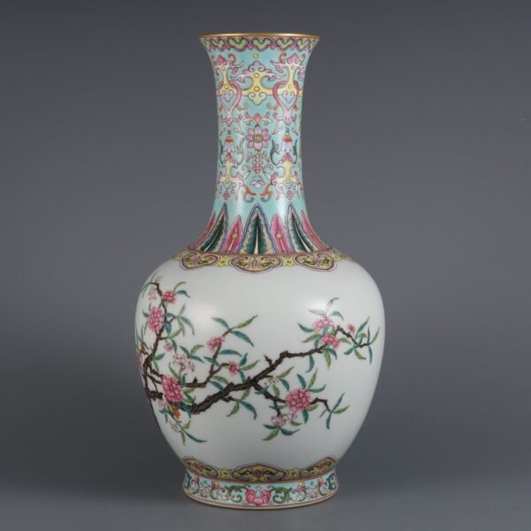 Qing Dynasty Qianlong period pink peach blossom pattern appreciation vase - Image 2