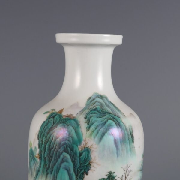 Qing Dynasty Qianlong period pink enamel landscape figure Guanyin bottle - Image 6