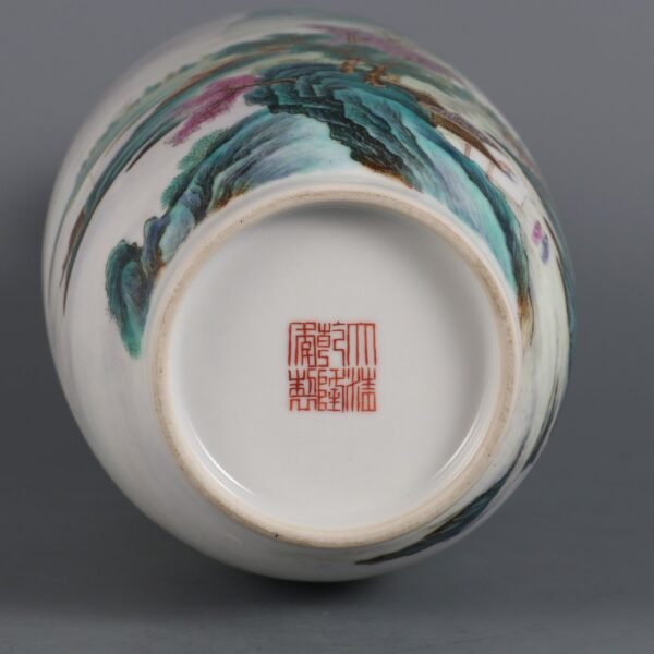 Qing Dynasty Qianlong period pink enamel landscape figure Guanyin bottle - Image 9