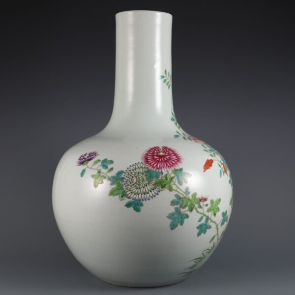 Qing Dynasty Qianlong Period (Folk Kiln) Famille Rose Living and Working in Peace and Happiness - Image 5
