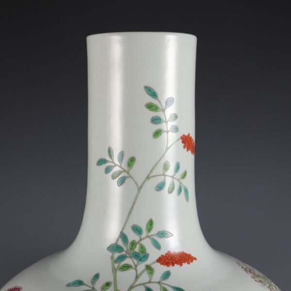 Qing Dynasty Qianlong Period (Folk Kiln) Famille Rose Living and Working in Peace and Happiness - Image 7