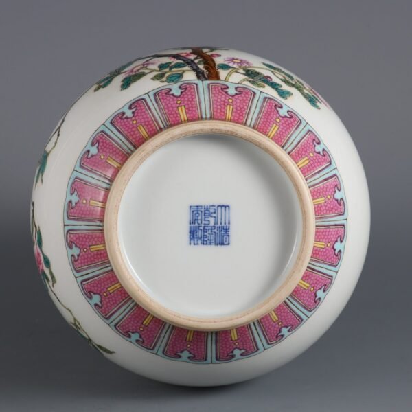 Qing Dynasty Qianlong period pastel flower and bird pattern poem gallbladder vase - Image 8