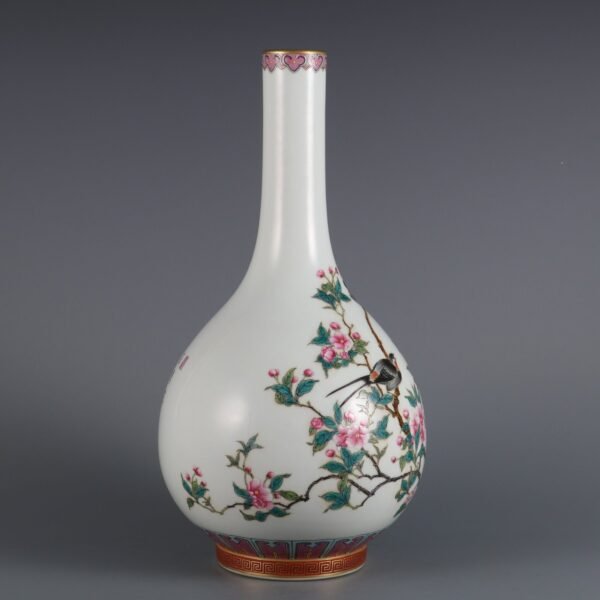 Qing Dynasty Qianlong period pastel flower and bird pattern poem gallbladder vase - Image 2