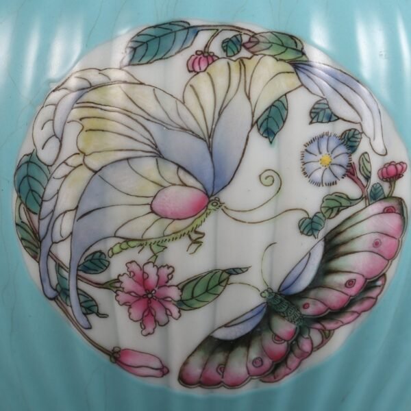 Qing Yongzheng Period Turquoise Green Ground Pastel Butterfly Love Flower Melon Water Wash - Image 4