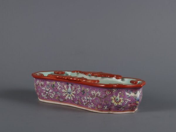 passionflower pattern washbasin made in the Qianlong period of the Qing Dynasty