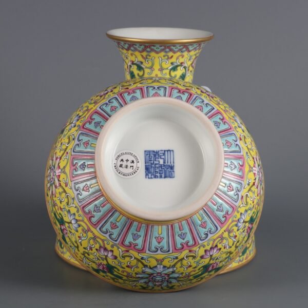 passionflower pattern eight-character ear lid cup made in the Qianlong period of the Qing Dynasty - Image 9