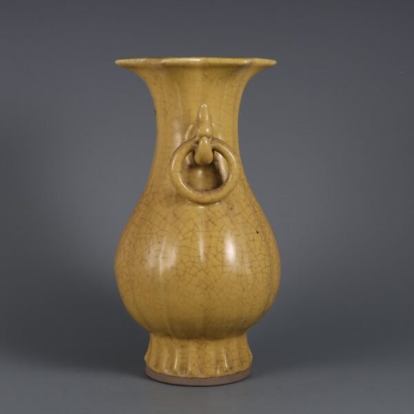 Ming Dynasty Geyao double-eared vase - Image 4