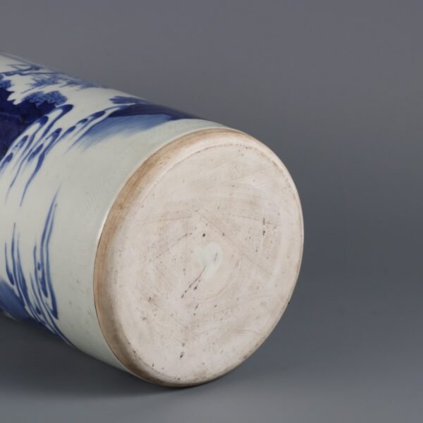 Ming Chongzhen blue and white war general image leg vase - Image 8