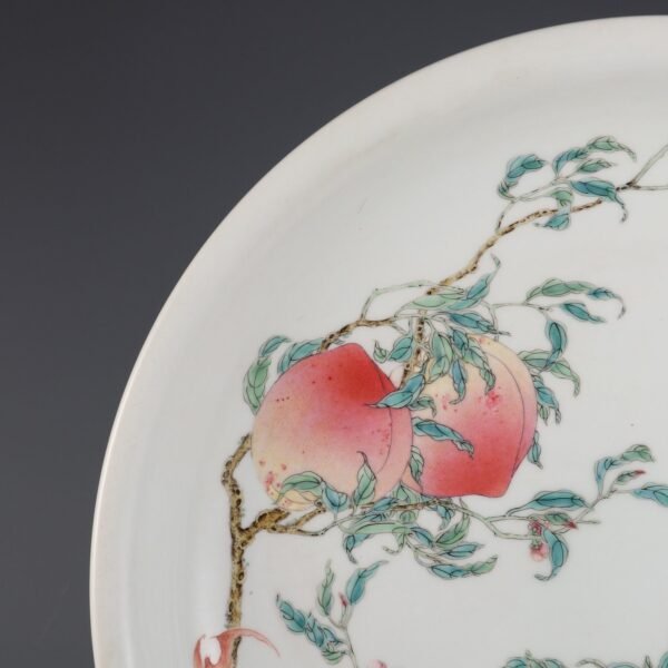 Qing Dynasty Yongzheng Period Famille Rose Wall-mounted Eight-Peach Pattern Large Plate - Image 3