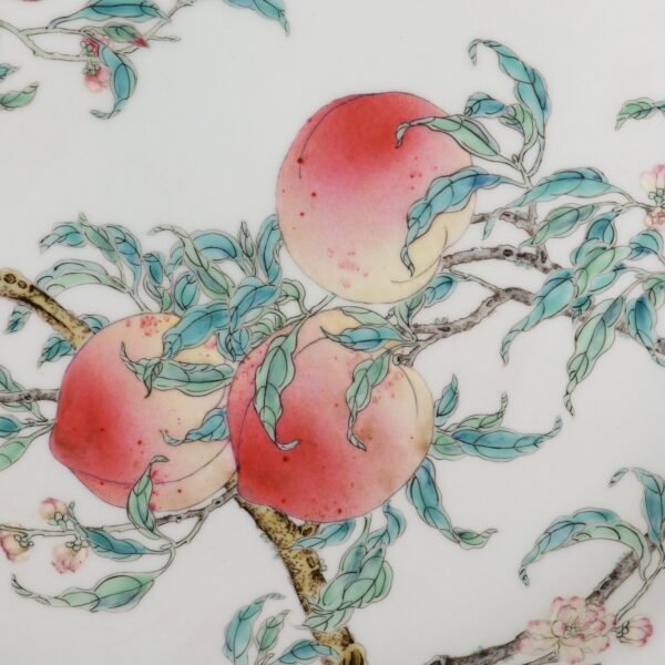 Qing Dynasty Yongzheng Period Famille Rose Wall-mounted Eight-Peach Pattern Large Plate - Image 4