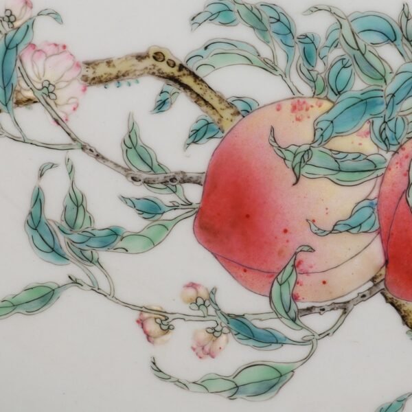Qing Dynasty Yongzheng Period Famille Rose Wall-mounted Eight-Peach Pattern Large Plate - Image 6