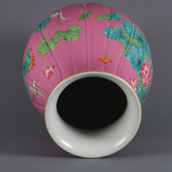 Vase with a Lotus and a Heron, Melon, and a Diamond Made in the Yongzheng Period of the Qing Dynasty - Image 7