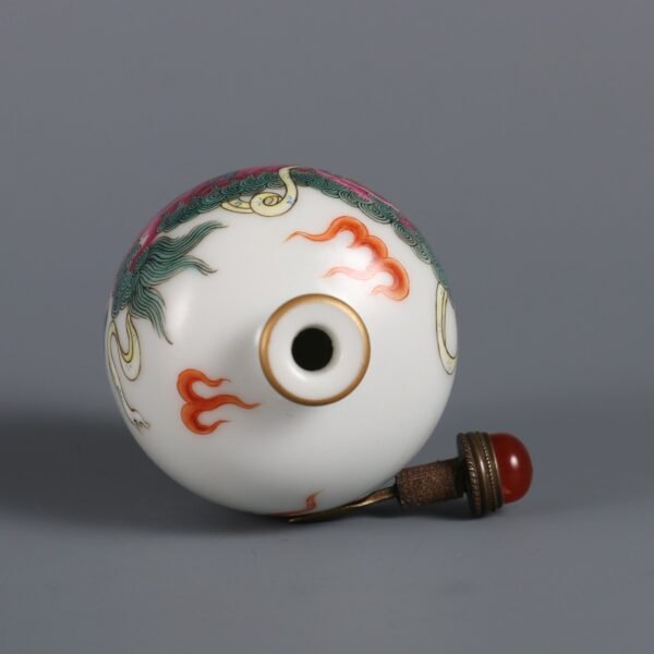 Qing Dynasty Qianlong Period Famille Rose Lion Playing with Ball Snuff Bottle - Image 4