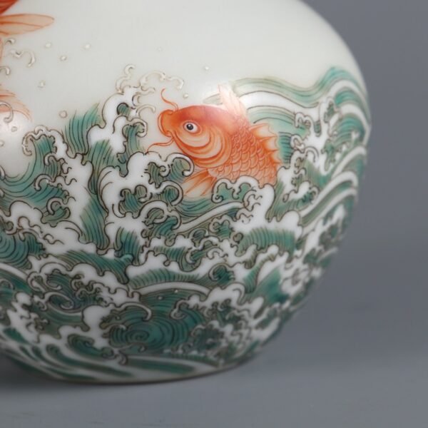 Qing Dynasty Yongzheng Period Famille Rose Fish-like Gentian Vase - Image 5
