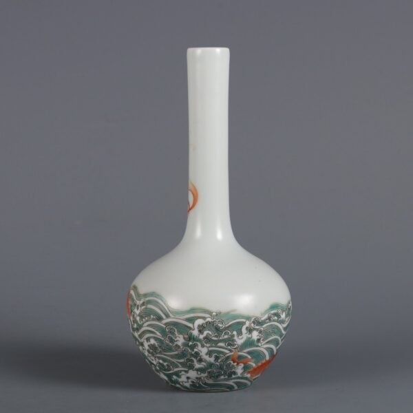 Qing Dynasty Yongzheng Period Famille Rose Fish-like Gentian Vase - Image 3