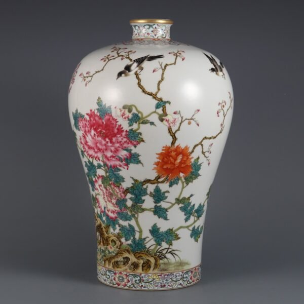 vase with flower and bird patterns and inscriptions in the Yongzheng period of the Qing Dynasty - Image 2