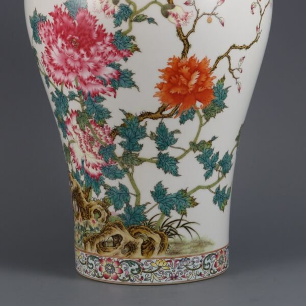 vase with flower and bird patterns and inscriptions in the Yongzheng period of the Qing Dynasty - Image 4