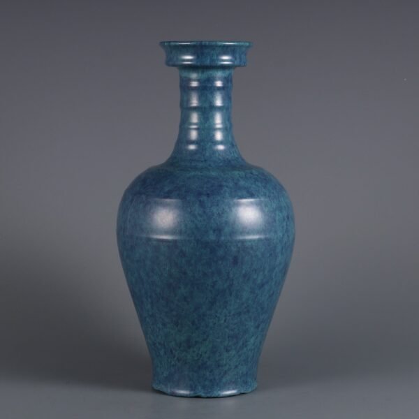 Qing Yongzheng Rujun glaze spiral pattern appreciation vase