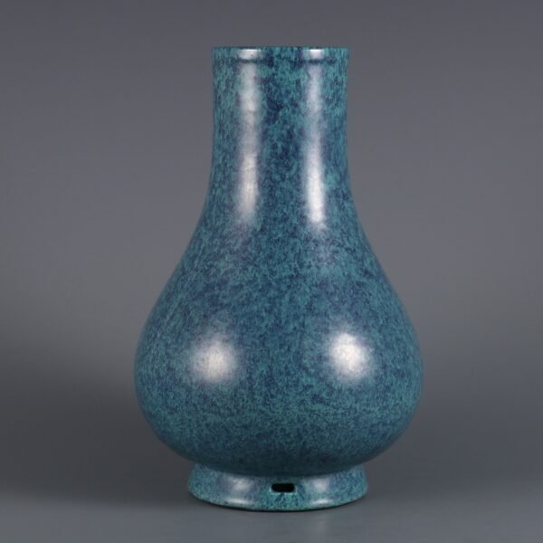 Qing Dynasty Yongzheng Rujun glaze belt bottle - Image 2