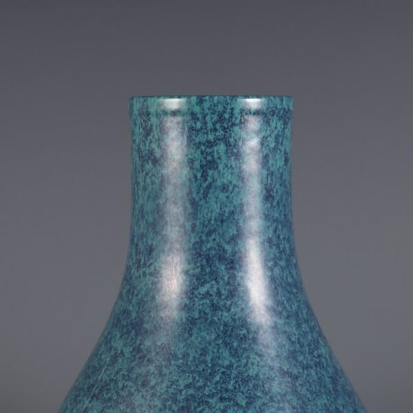 Qing Dynasty Yongzheng Rujun glaze belt bottle - Image 4