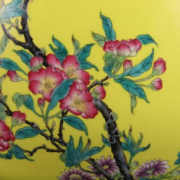 Qing Dynasty Yongzheng Period Lemon Yellow Ground Famille Rose Flower and Bird Pattern Moon Vase - Image 7
