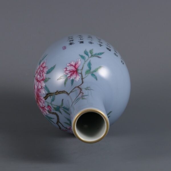 Qing Dynasty Qianlong period Tianqing glaze and powder peony poem bell vase - Image 6