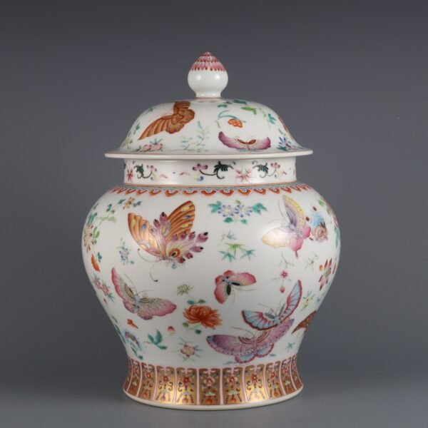 Qing Dynasty Qianlong period pink enamel butterfly pattern general jar - Image 9