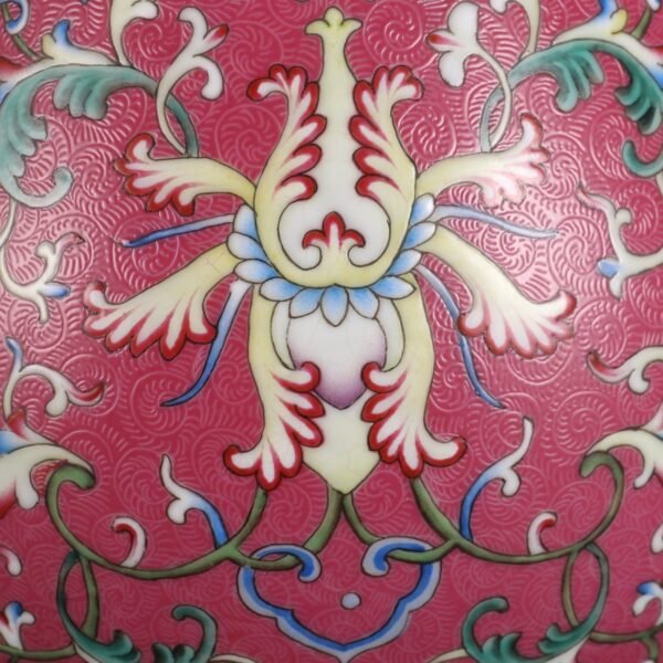 Qing Dynasty Qianlong Period Rouge Red Ground Carved Flower Opening Pastel Baby - Image 4