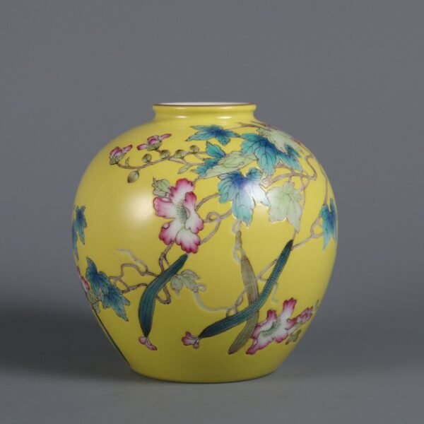 loofah pattern, made in the Yongzheng period of the Qing Dynasty