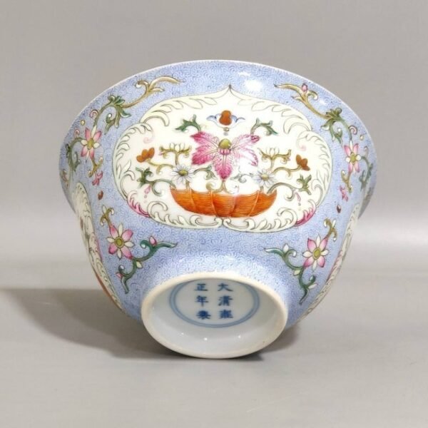 Qing Dynasty Yongzheng Phoenix Grass Window Flower Bowl - Image 5