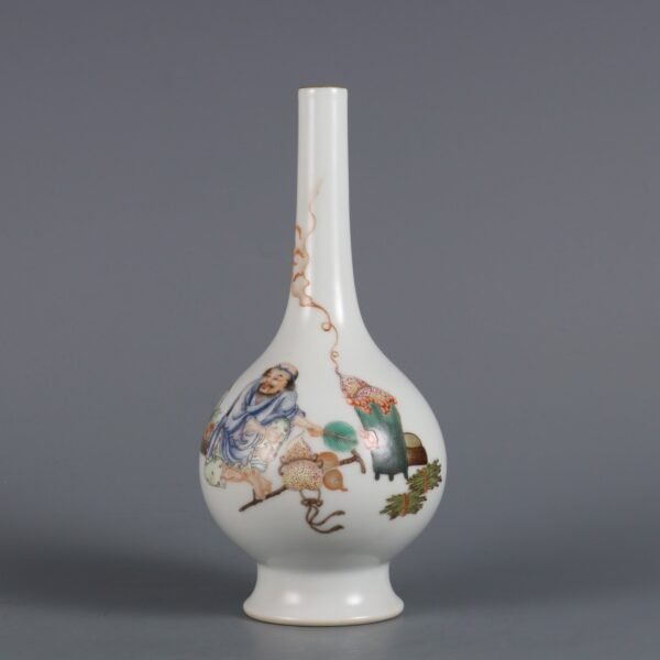 Qing Dynasty Qianlong period pastel enamel Tieguai Li pounding medicine gallbladder vase