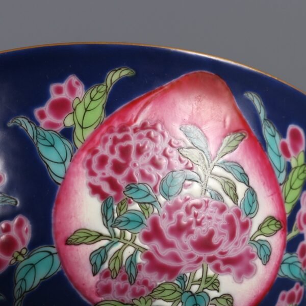 Qing Kangxi Emperor's blue enamel peony and peach pattern bowl - Image 4