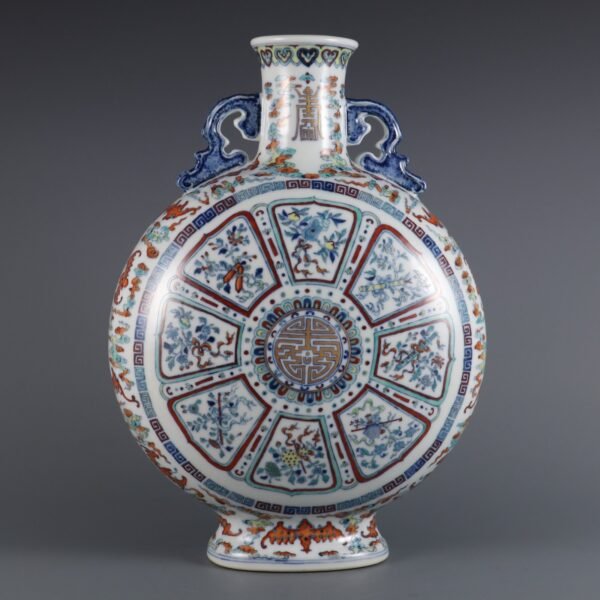 Doucai An Baxian Double-eared Large Flat Bottle Made in the Qianlong Period of the Qing Dynasty