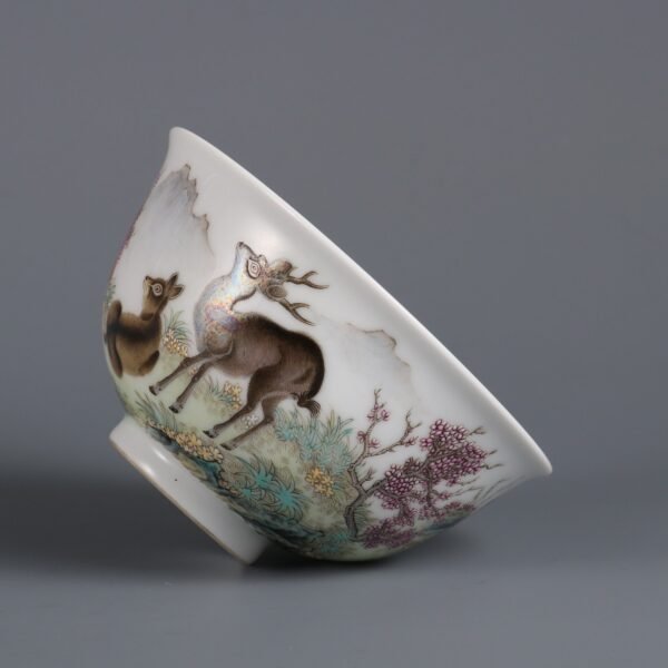 Qing Yongzheng period enameled bowl with deer cry - Image 2