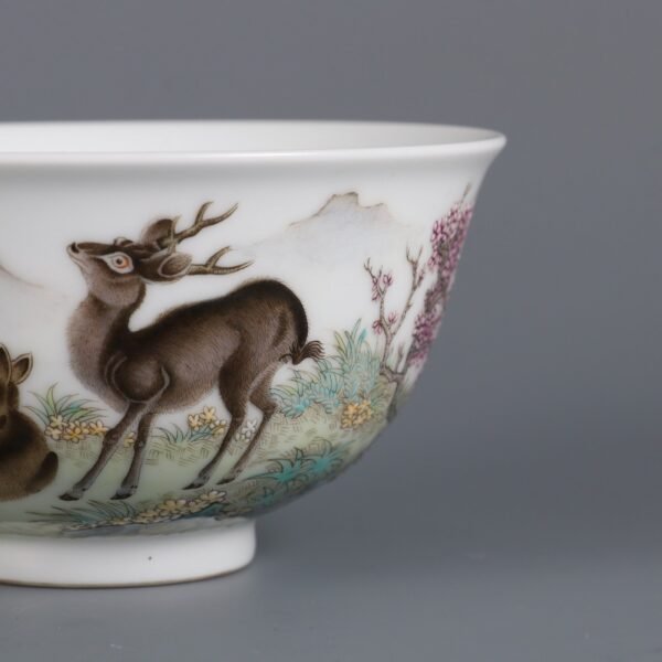 Qing Yongzheng period enameled bowl with deer cry - Image 4
